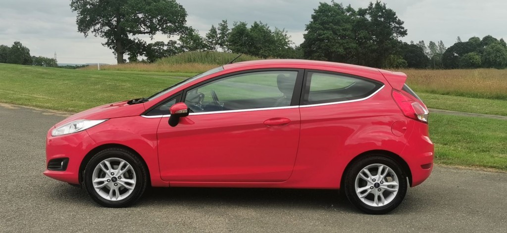 FORD FIESTA 1.25 Zetec Euro 6 3dr 2015