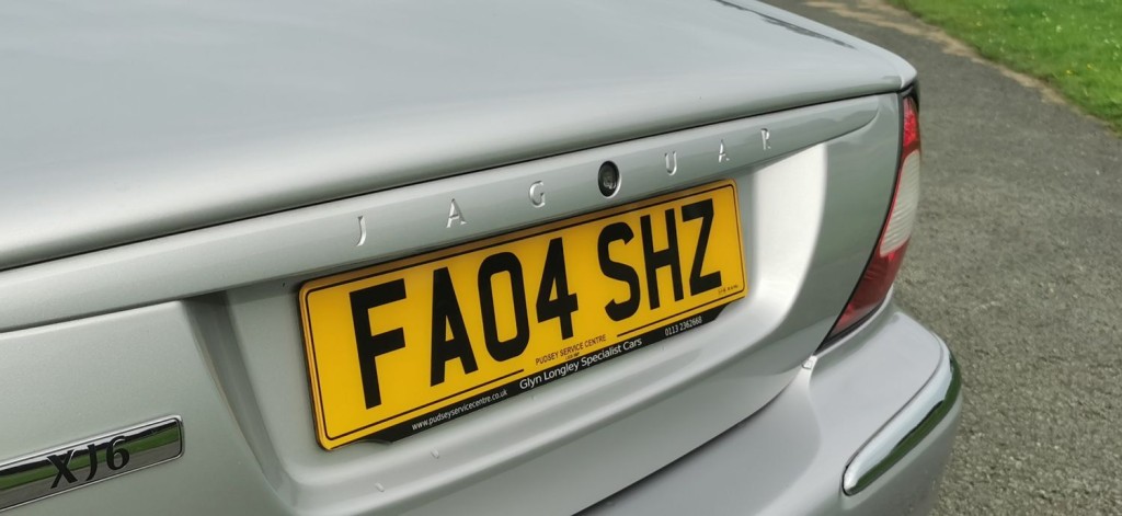 JAGUAR XJ XJ6 3.0 SE 4dr 2004