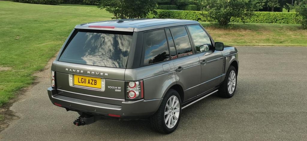 LAND ROVER RANGE ROVER 4.4 TD V8 Vogue SE Auto 4WD 5dr 2011