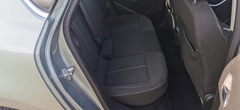 VAUXHALL ASTRA 2.0 CDTi SRi Auto 5dr 2011