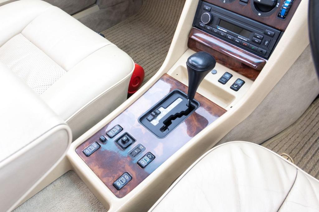 MERCEDES-BENZ SEC SERIES C126 560 SEC Flagship Coupe 2dr 1990