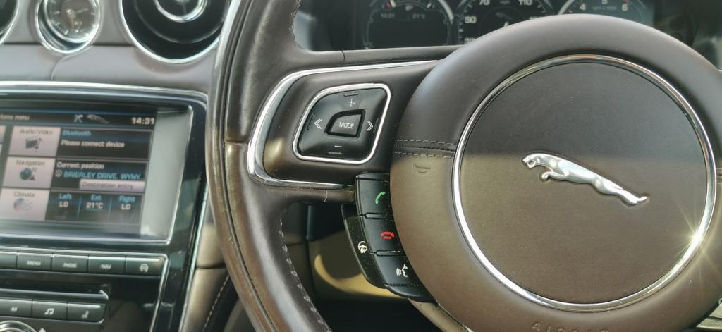JAGUAR XJ 3.0d V6 Portfolio Auto Euro 5 ss 4dr LWB 2013