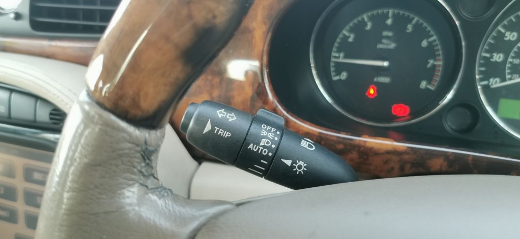 JAGUAR XJ 3.0 SE 4dr 2004