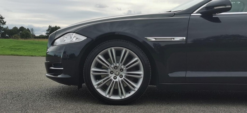 JAGUAR XJ 3.0d V6 Portfolio Auto Euro 5 4dr 2011