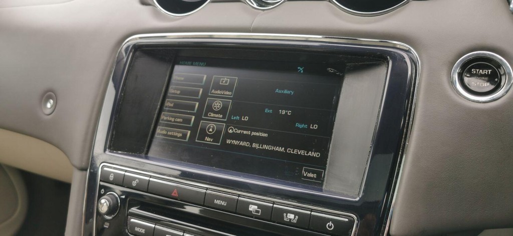 JAGUAR XJ 3.0d V6 Portfolio Auto Euro 5 4dr 2011