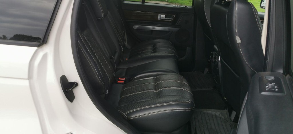 LAND ROVER RANGE ROVER SPORT 3.0 TD V6 HSE CommandShift 4WD 5dr 2010