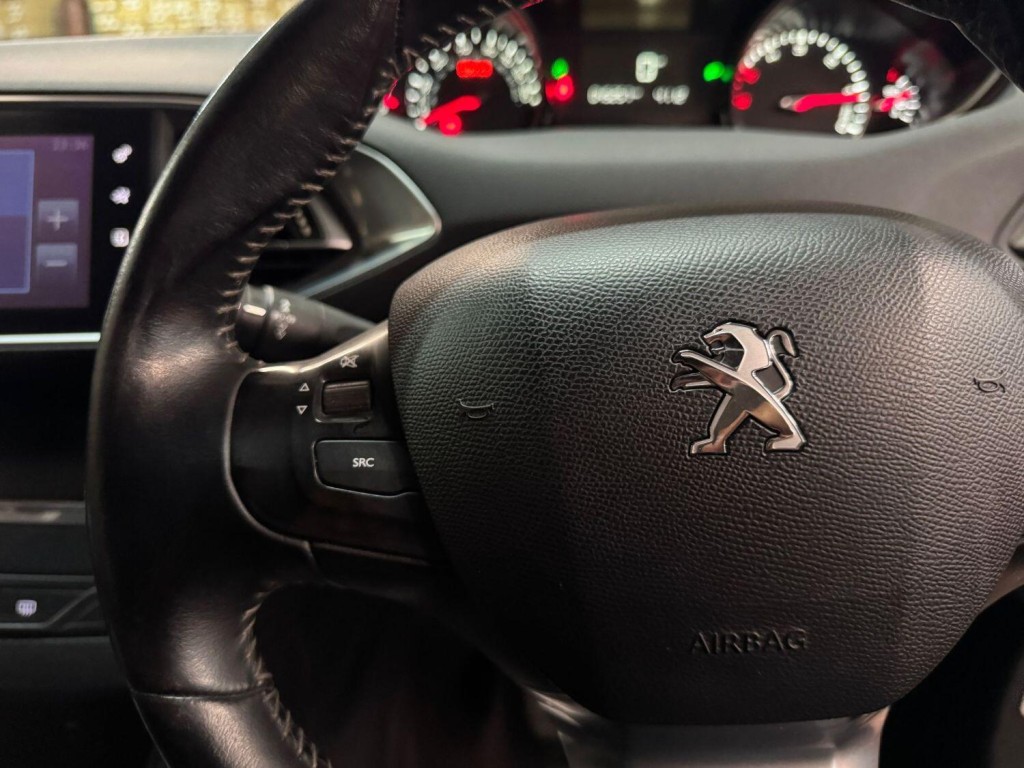 PEUGEOT 308 1.6 BlueHDi Allure 2017