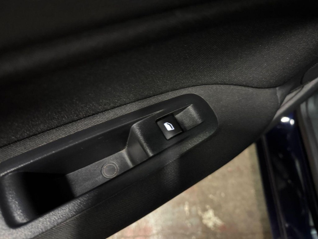 PEUGEOT 308 1.6 BlueHDi Allure 2017