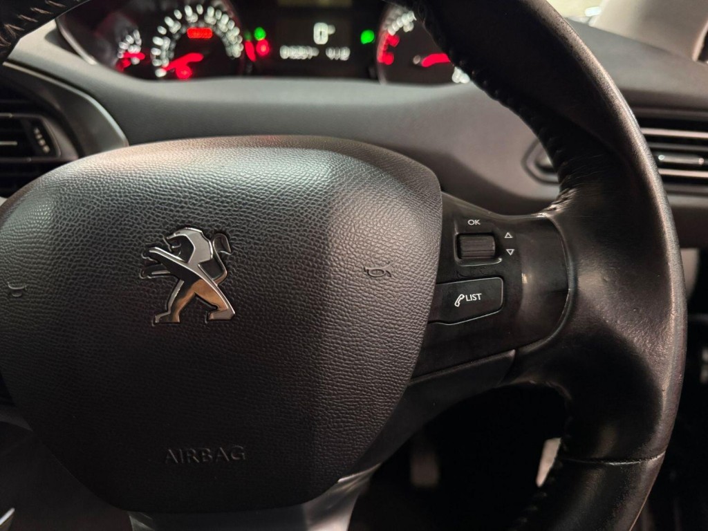 PEUGEOT 308 1.6 BlueHDi Allure 2017