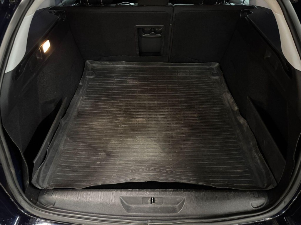 PEUGEOT 308 1.6 BlueHDi Allure 2017