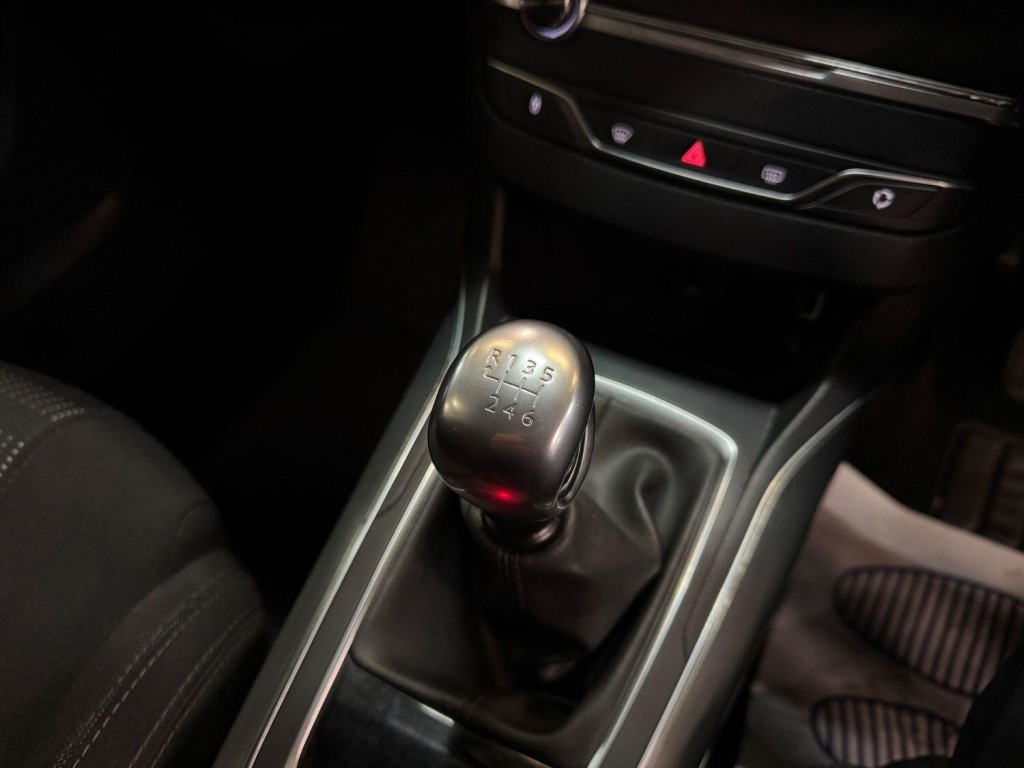 PEUGEOT 308 1.6 BlueHDi Allure 2017