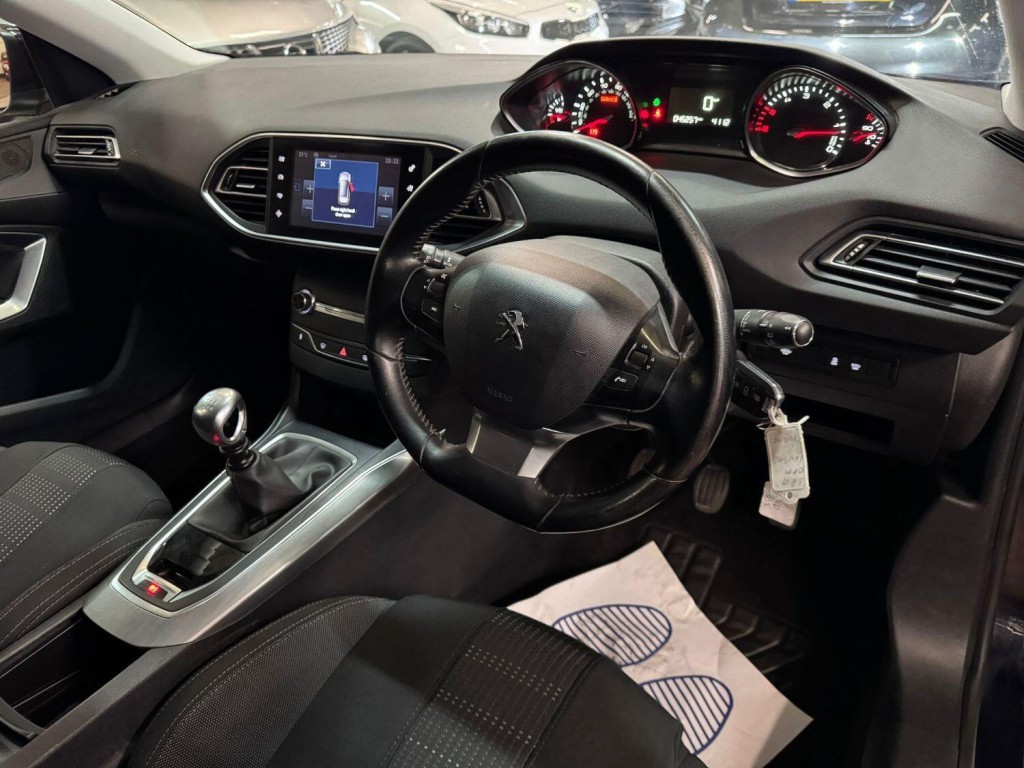 PEUGEOT 308 1.6 BlueHDi Allure 2017