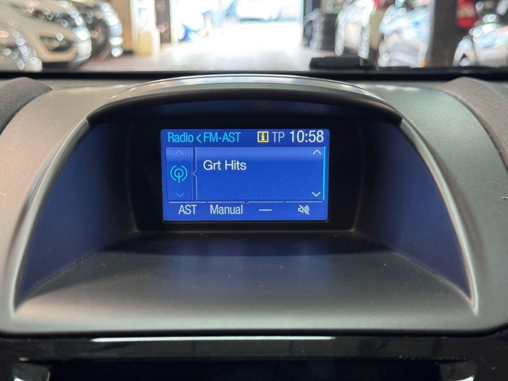 FORD FIESTA 1.3 Zetec White Edition 2016