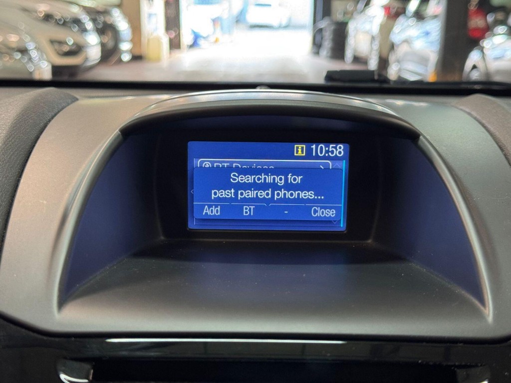 FORD FIESTA 1.3 Zetec White Edition 2016