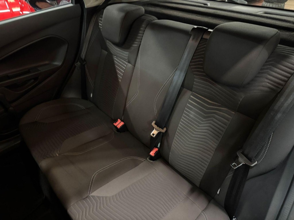 FORD FIESTA 1.3 Zetec 2015