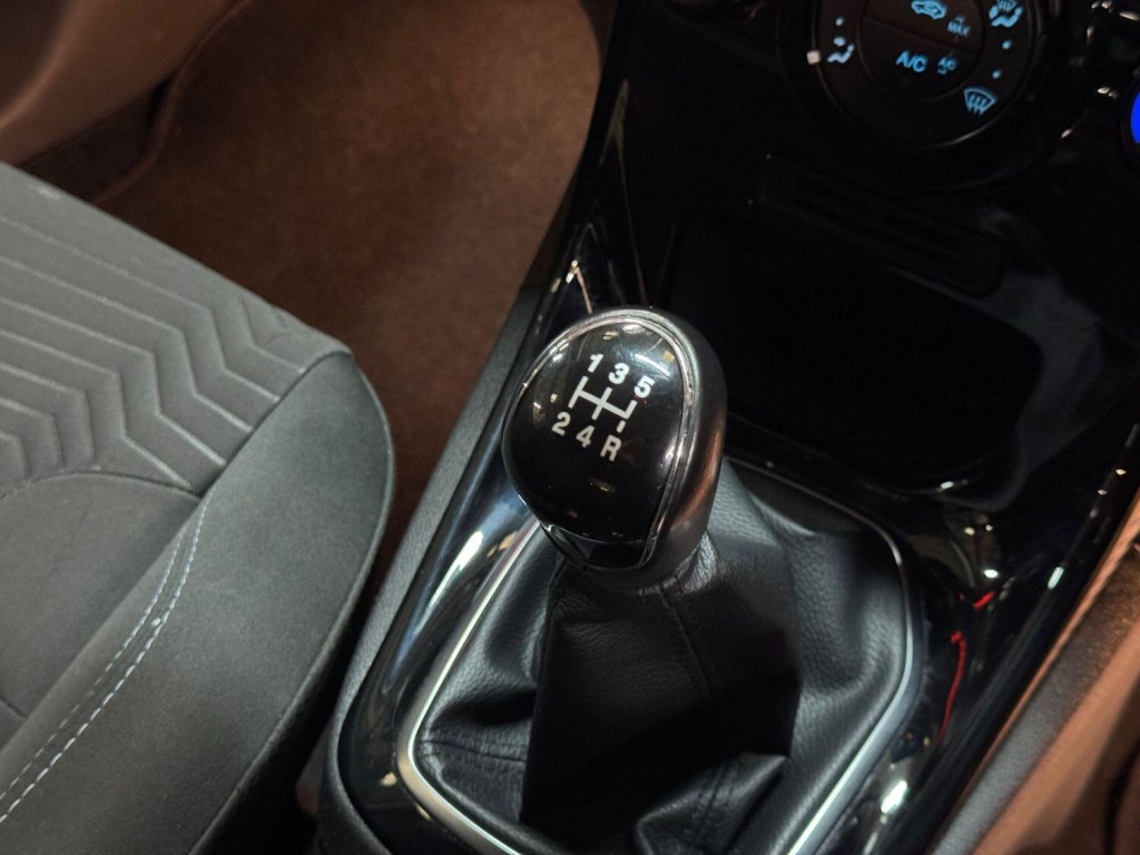 FORD FIESTA 1.3 Zetec 2015