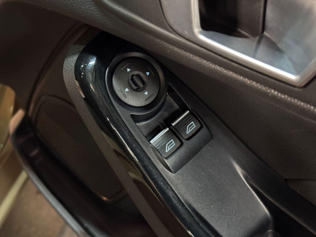 FORD FIESTA 1.3 Zetec 2015