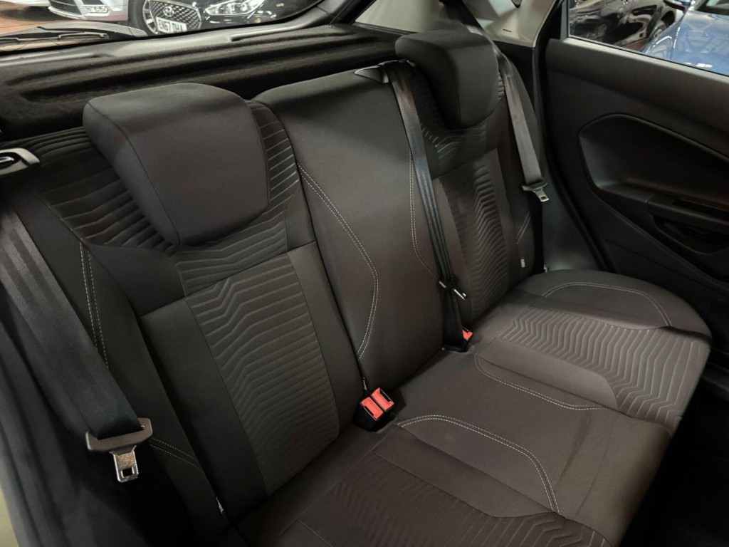 FORD FIESTA 1.3 Zetec 2015