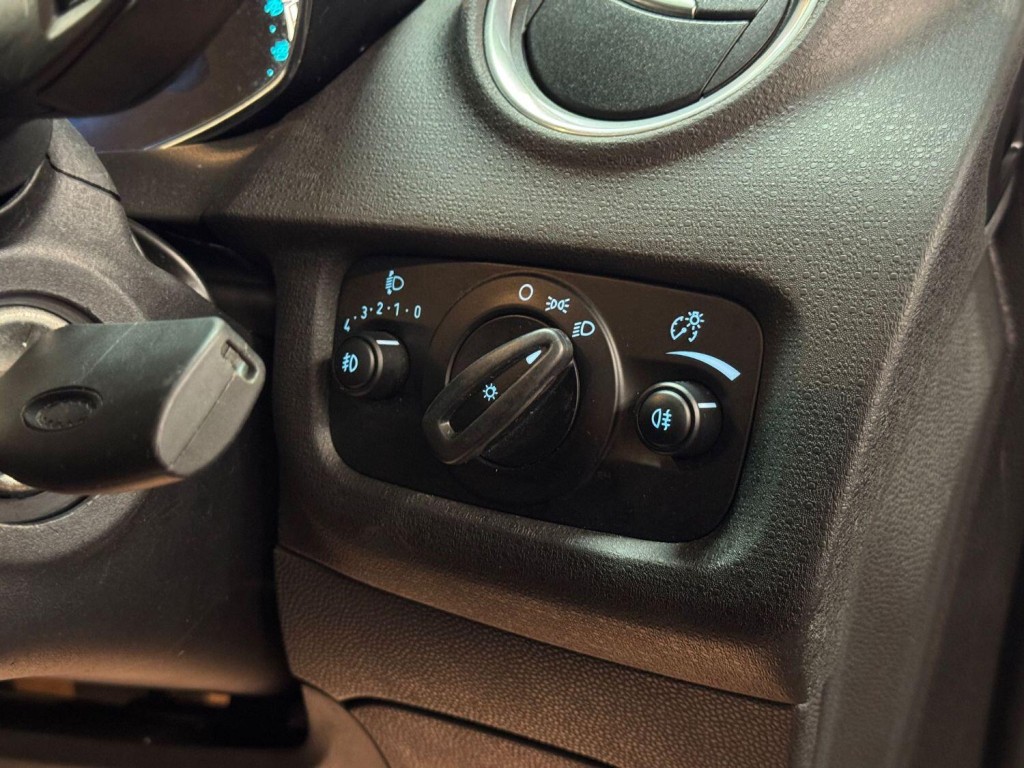 FORD FIESTA 1.3 Zetec 2015