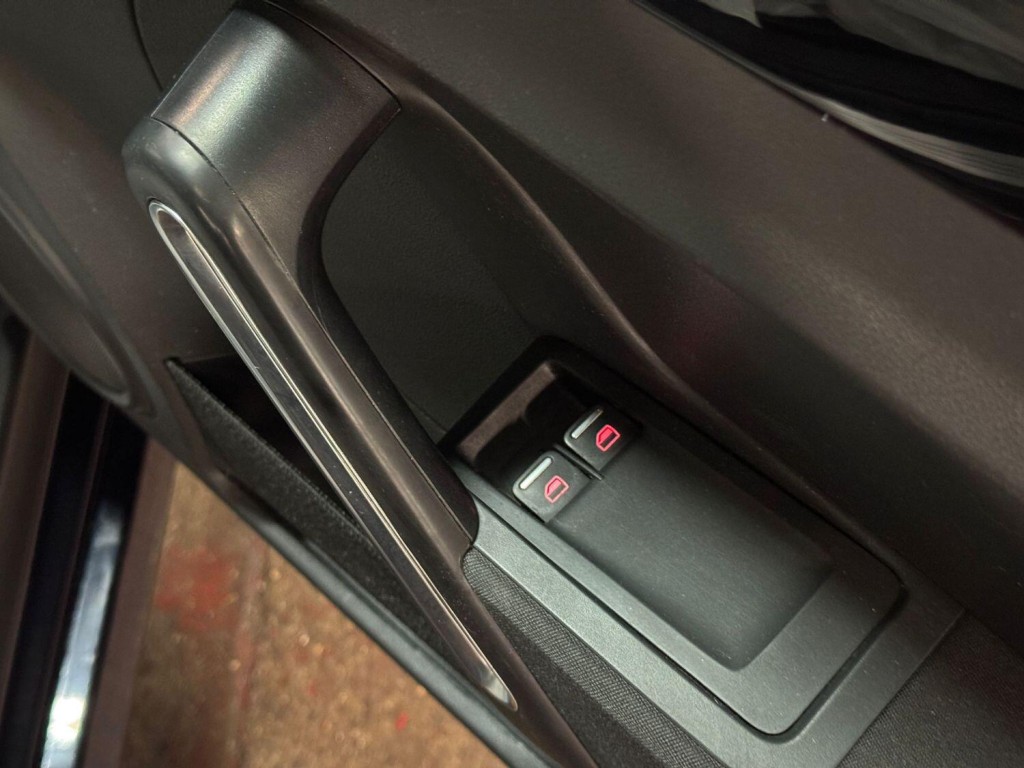 VOLKSWAGEN BEETLE 1.4 TSI BlueMotion Tech Design 2016