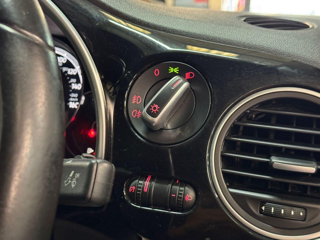 VOLKSWAGEN BEETLE 1.4 TSI BlueMotion Tech Design 2016