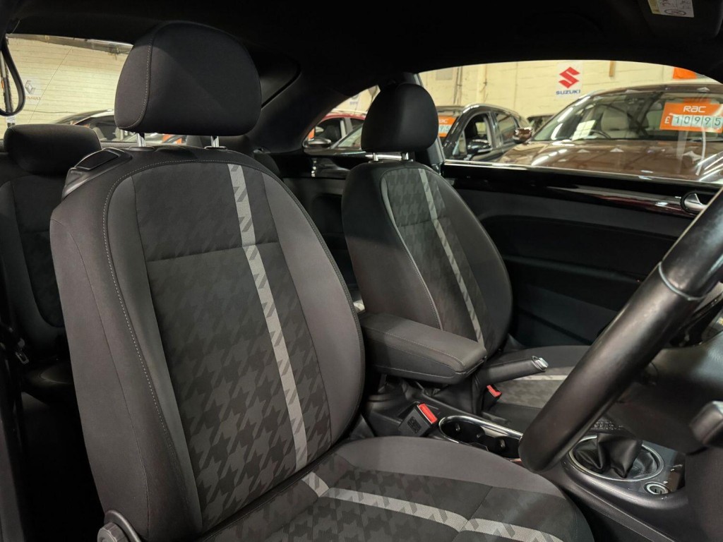 VOLKSWAGEN BEETLE 1.4 TSI BlueMotion Tech Design 2016