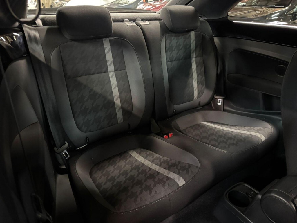 VOLKSWAGEN BEETLE 1.4 TSI BlueMotion Tech Design 2016