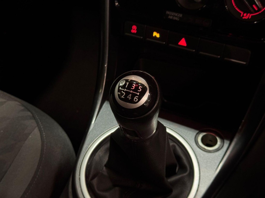 VOLKSWAGEN BEETLE 1.4 TSI BlueMotion Tech Design 2016