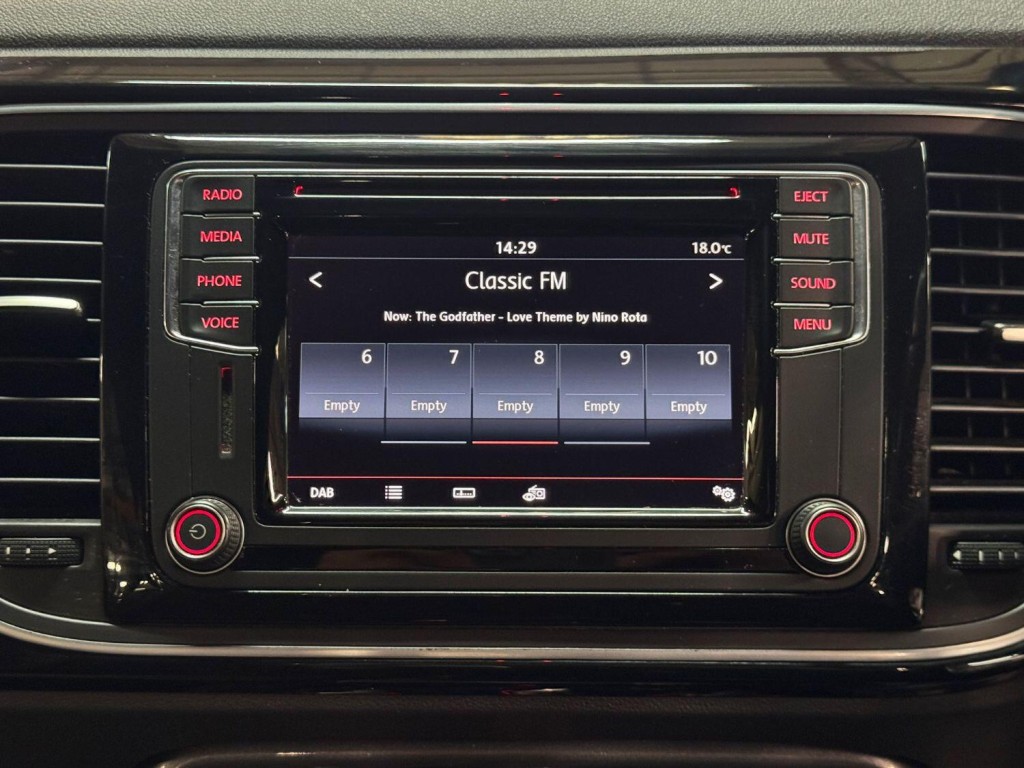 VOLKSWAGEN BEETLE 1.4 TSI BlueMotion Tech Design 2016