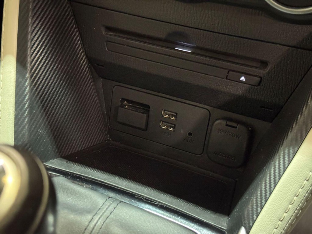MAZDA MAZDA2 1.5 SKYACTIV-G Sport Nav 2015