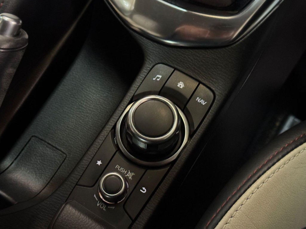 MAZDA MAZDA2 1.5 SKYACTIV-G Sport Nav 2015