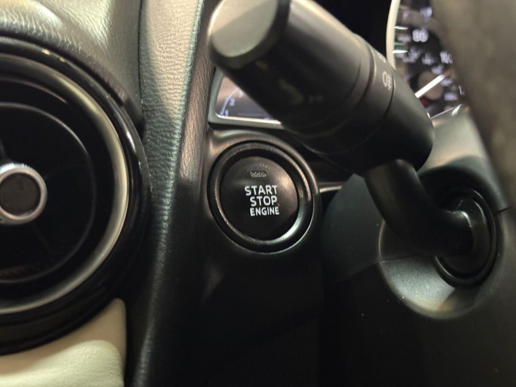 MAZDA MAZDA2 1.5 SKYACTIV-G Sport Nav 2015