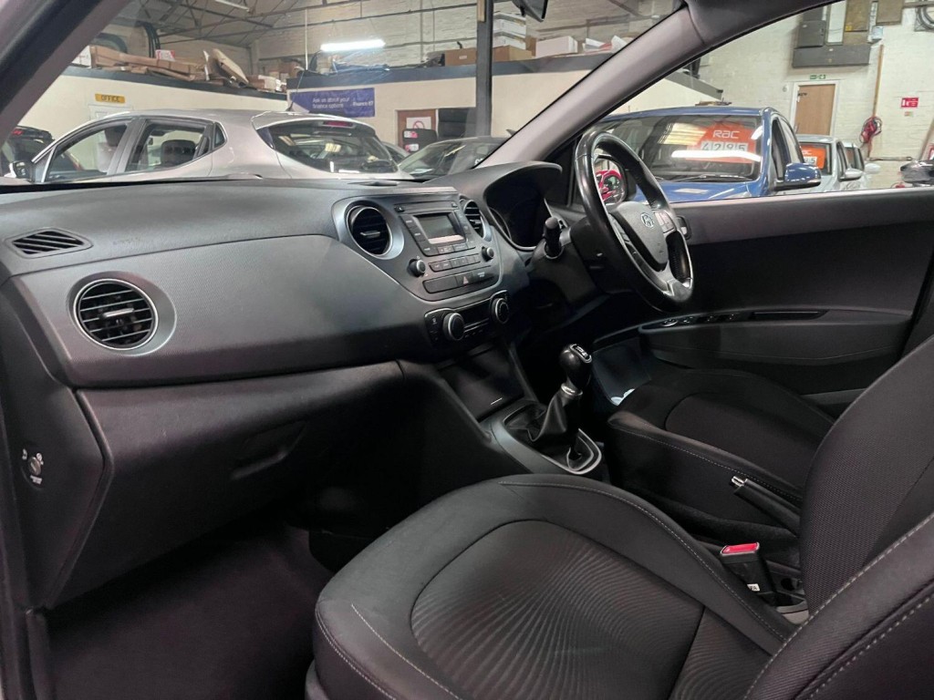 HYUNDAI I10 1.2 Premium 2017