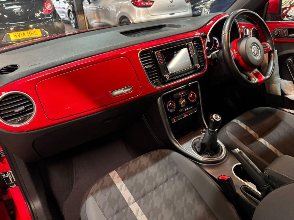 VOLKSWAGEN BEETLE 1.2 TSI BlueMotion Tech Design 2016