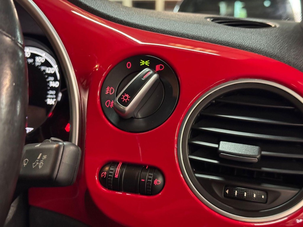 VOLKSWAGEN BEETLE 1.2 TSI BlueMotion Tech Design 2016