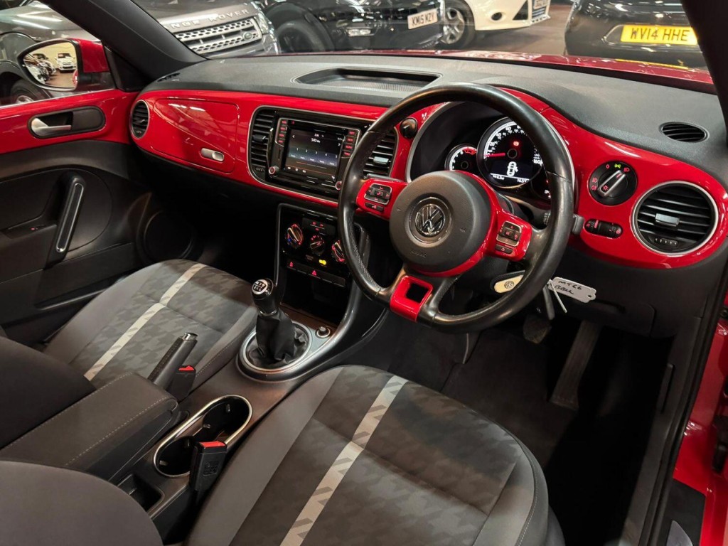 VOLKSWAGEN BEETLE 1.2 TSI BlueMotion Tech Design 2016