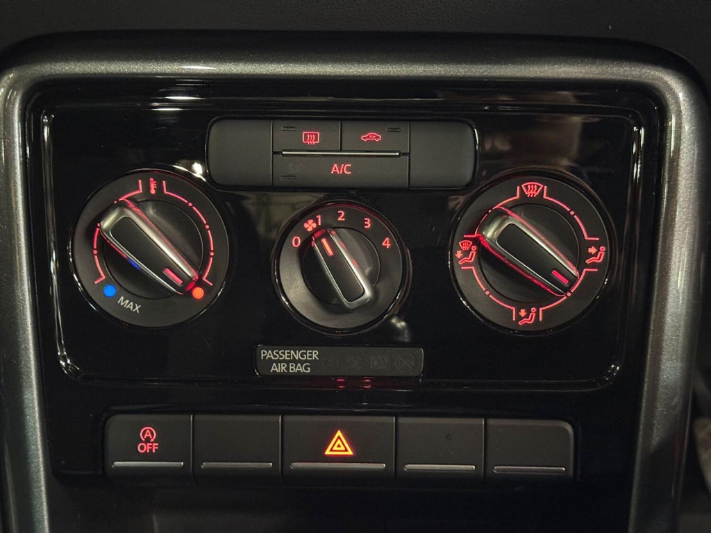 VOLKSWAGEN BEETLE 1.2 TSI BlueMotion Tech Design 2016