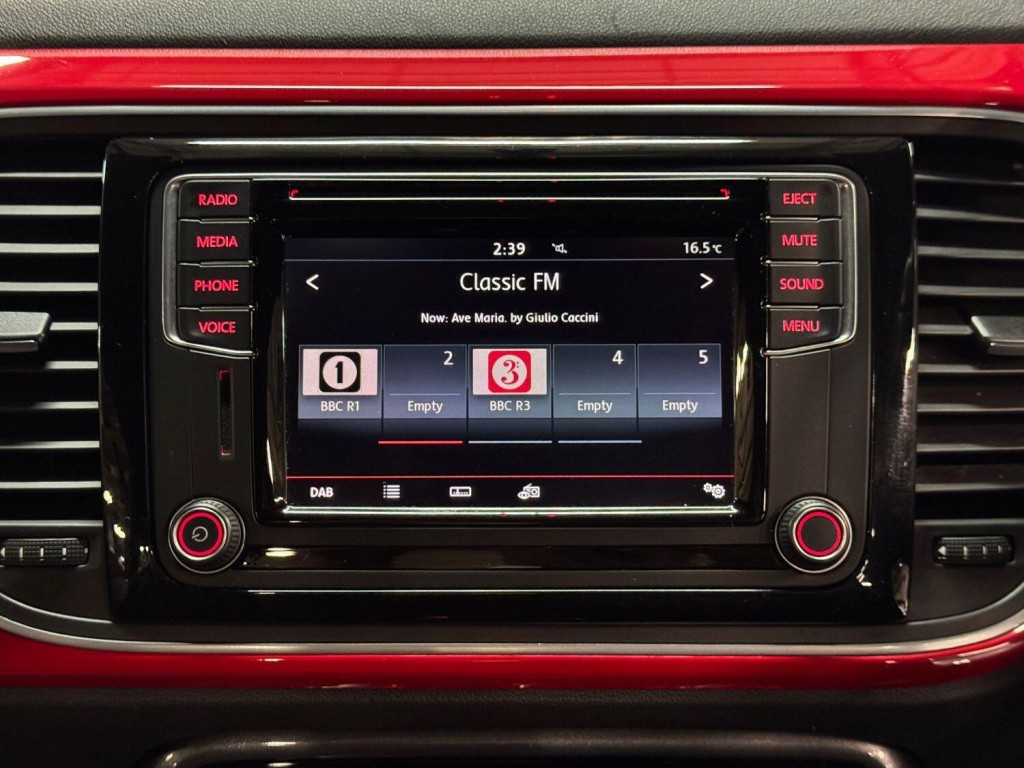 VOLKSWAGEN BEETLE 1.2 TSI BlueMotion Tech Design 2016