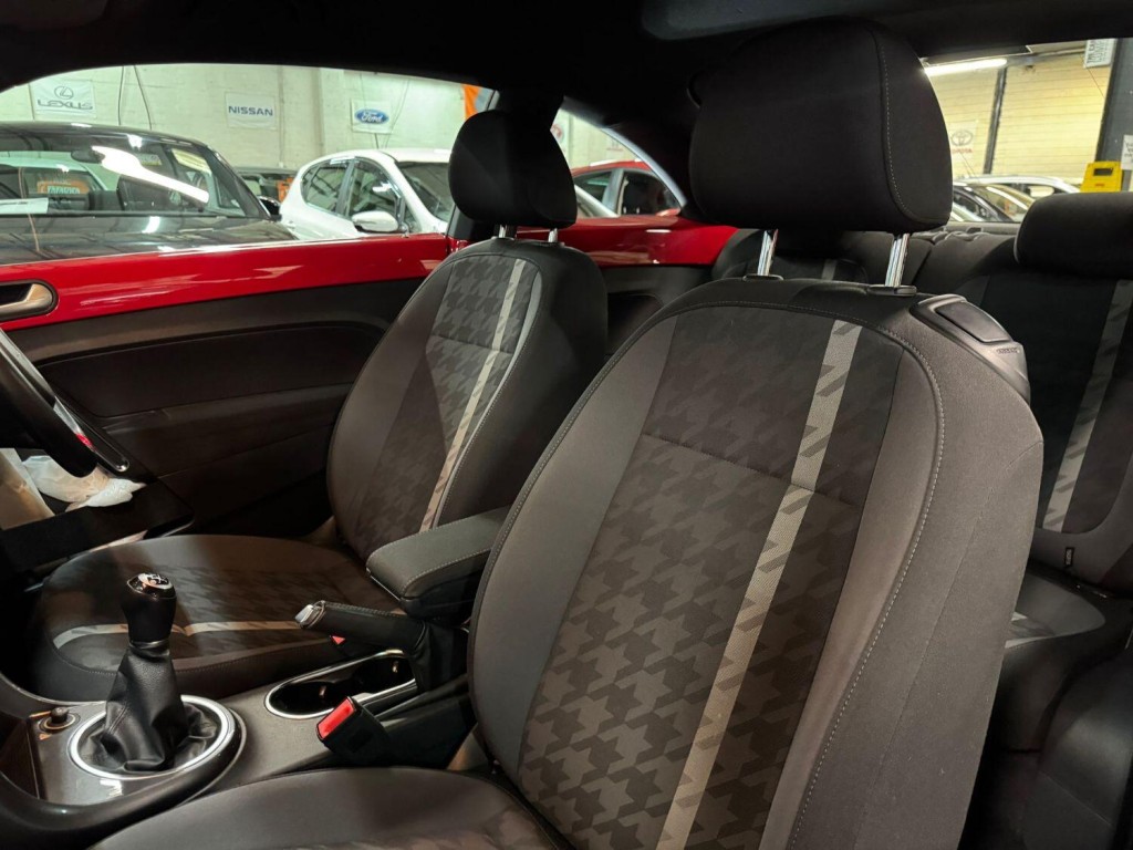 VOLKSWAGEN BEETLE 1.2 TSI BlueMotion Tech Design 2016