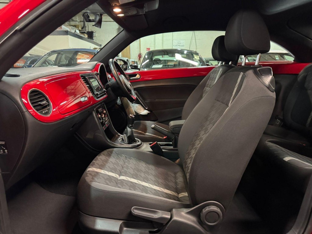 VOLKSWAGEN BEETLE 1.2 TSI BlueMotion Tech Design 2016