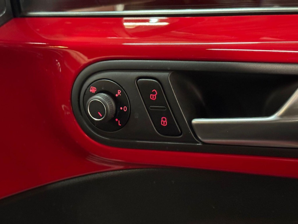 VOLKSWAGEN BEETLE 1.2 TSI BlueMotion Tech Design 2016