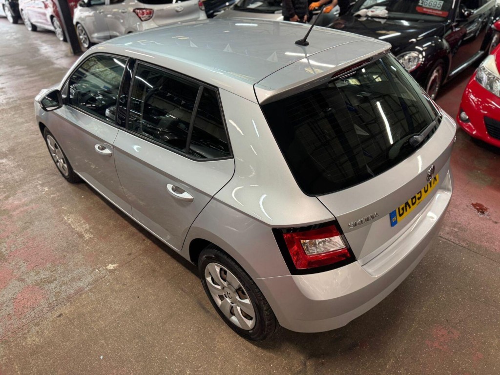 SKODA FABIA 1.0 S 2015