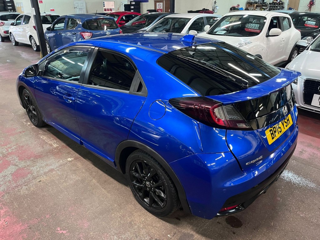 HONDA CIVIC 1.8 i-VTEC Sport 2015