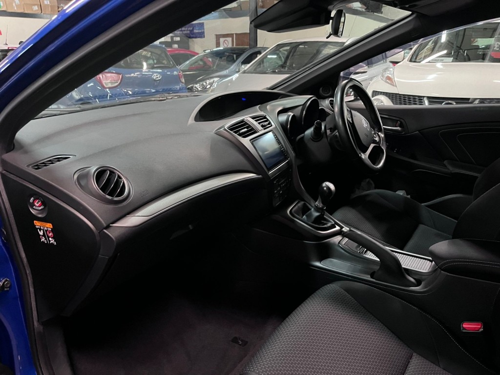 HONDA CIVIC 1.8 i-VTEC Sport 2015