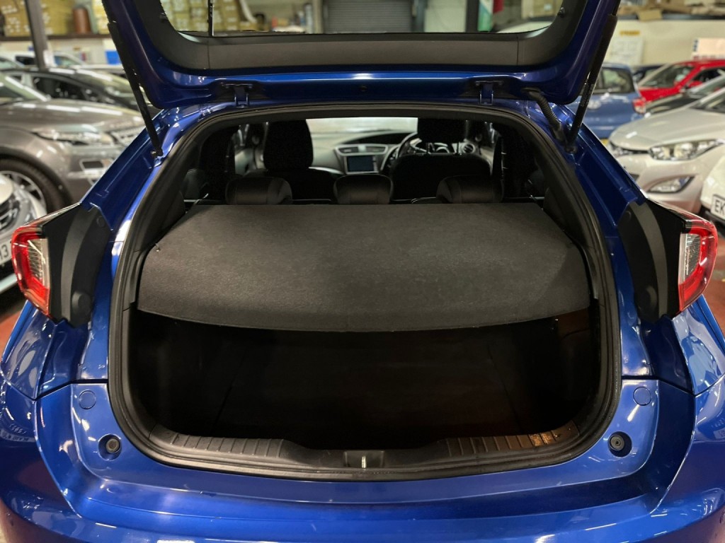 HONDA CIVIC 1.8 i-VTEC Sport 2015