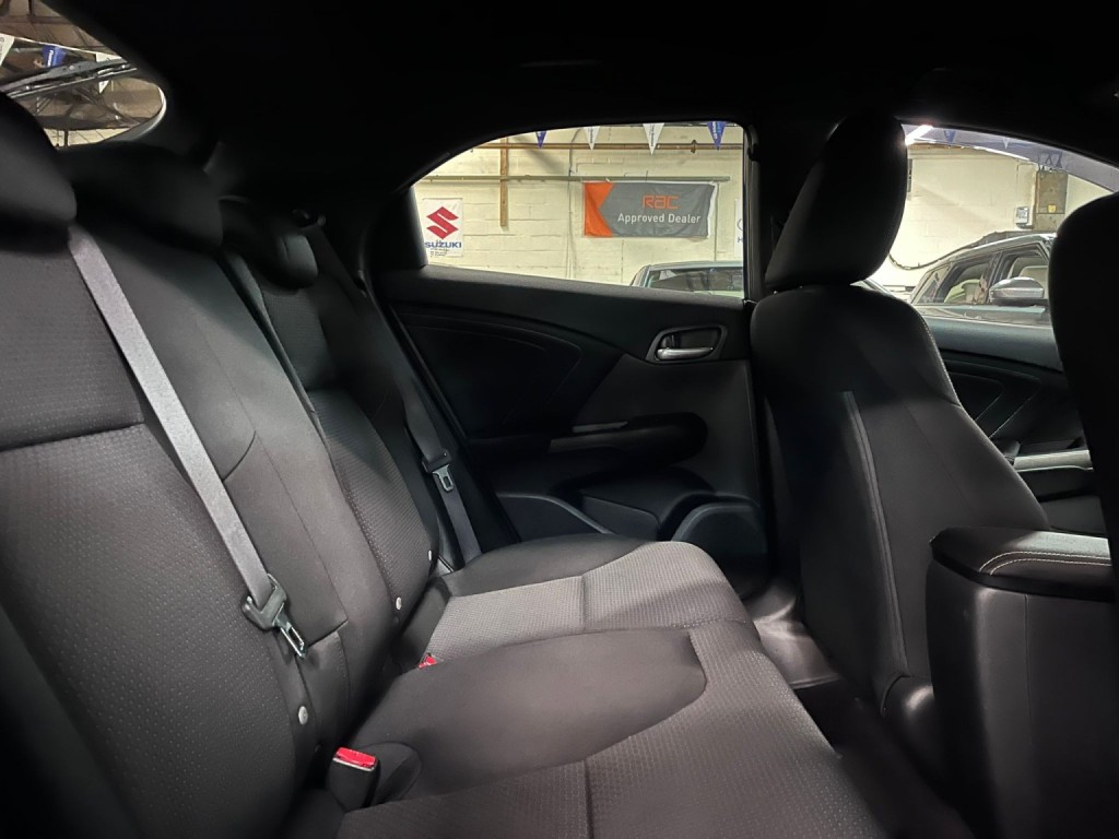 HONDA CIVIC 1.8 i-VTEC Sport 2015