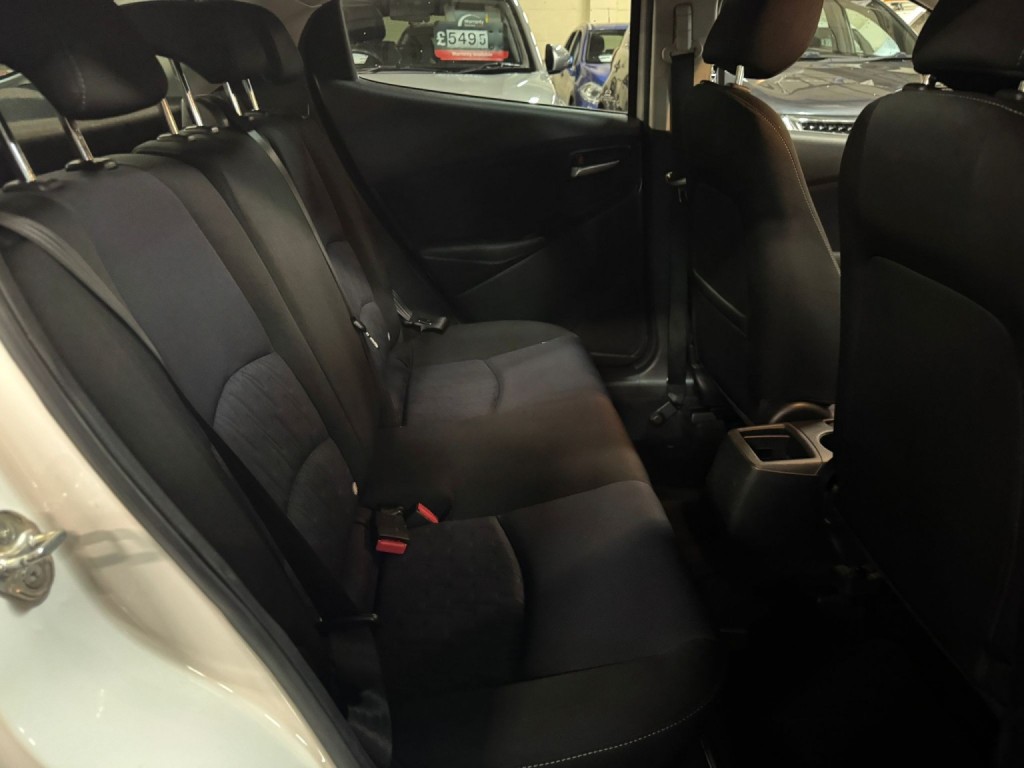 MAZDA MAZDA2 1.5 SKYACTIV-G Sports Launch Edition 2015