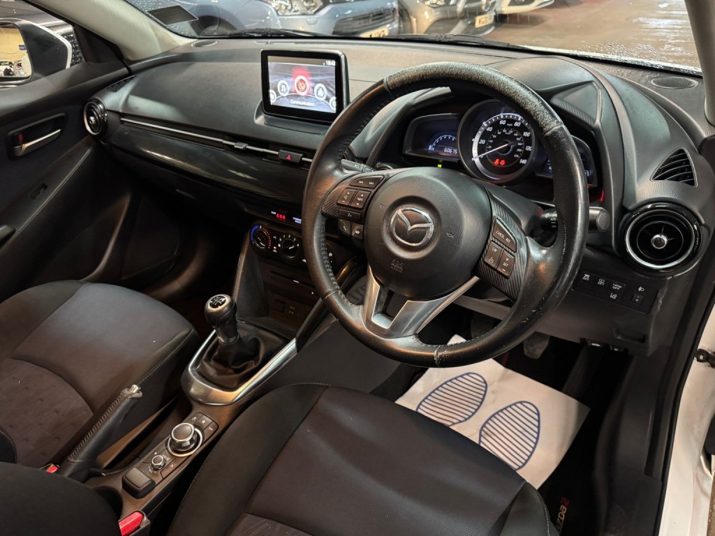 MAZDA MAZDA2 1.5 SKYACTIV-G Sports Launch Edition 2015