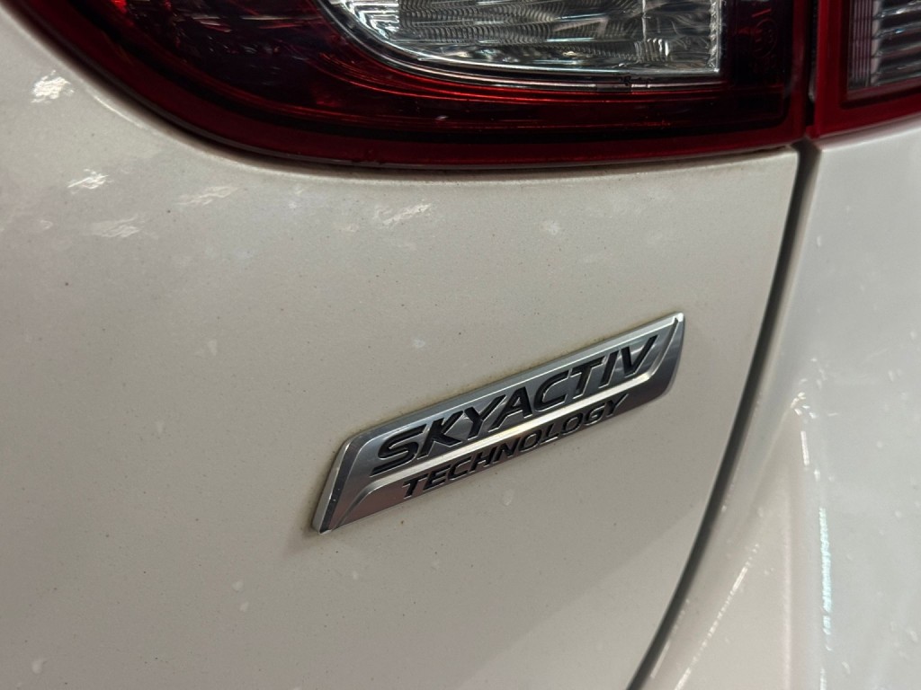 MAZDA MAZDA2 1.5 SKYACTIV-G Sports Launch Edition 2015