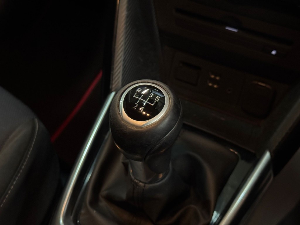 MAZDA MAZDA2 1.5 SKYACTIV-G Sports Launch Edition 2015